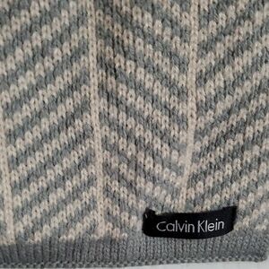 Calvin Klein Gray & Beige Herringbone Scarf  Soft Luxe Knit Texture 6” x 71”